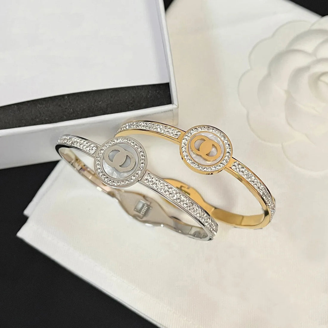 Designer Bracelet 18k Gold Plated Bangle Luxury Brand Love Designed Bangles For Women High Sense Fritillary Diamond